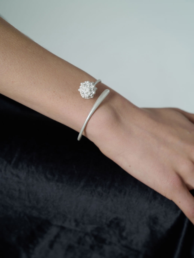 White coneflower bracelet