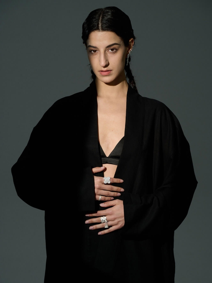 White nouveau carillon ring