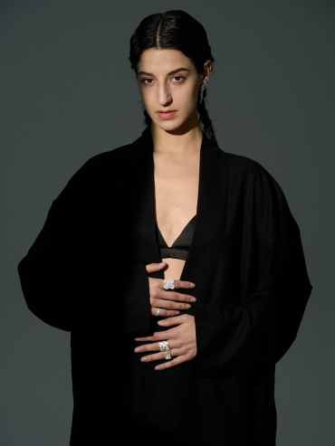 White nouveau carillon ring