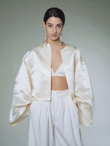 White scale pattern earrings