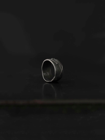 Black pin ring