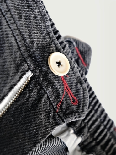 Grey silhouette denim jeans