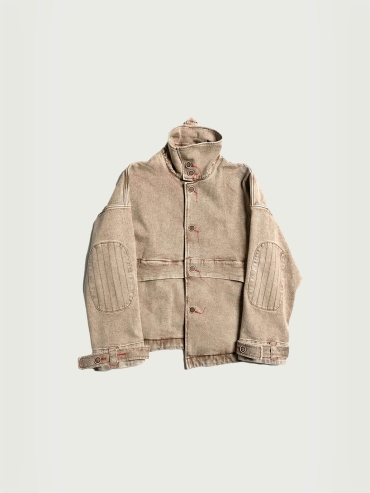 Brown cowboy jacket with a tailored silhouette