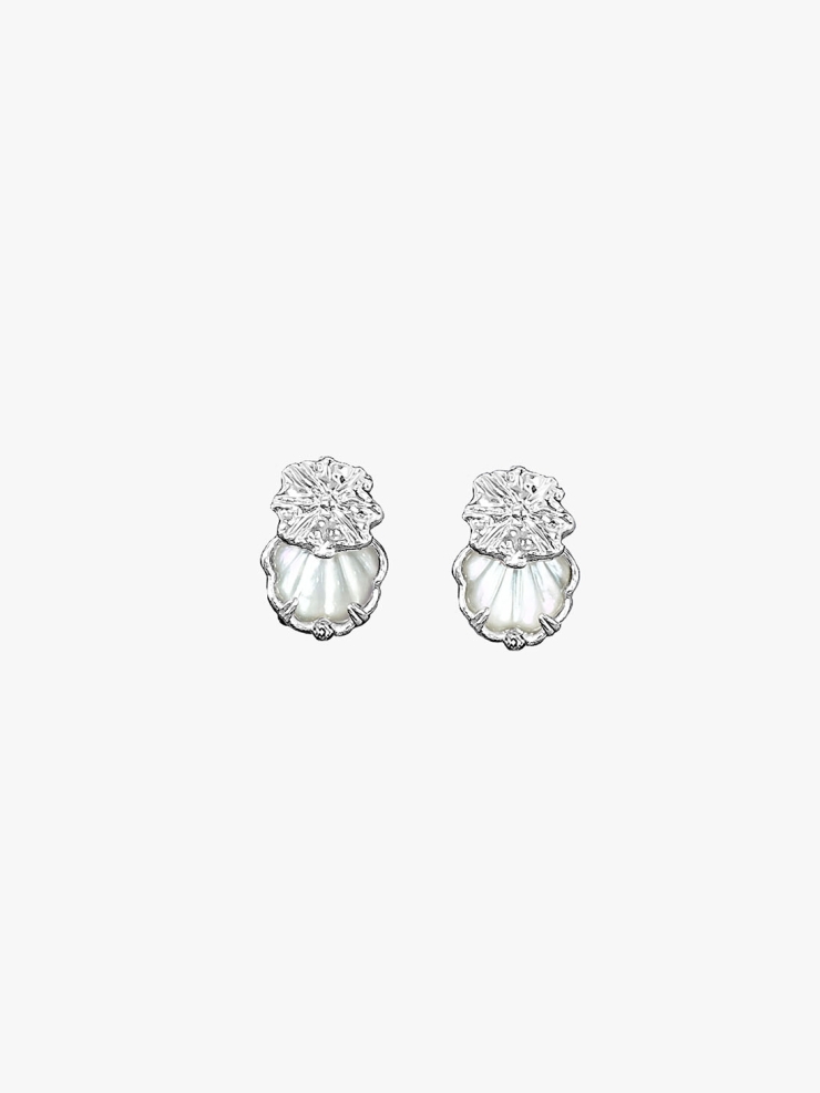 ATELIER SÓ X DEEPMOSS Shell Textured Flower Earrings