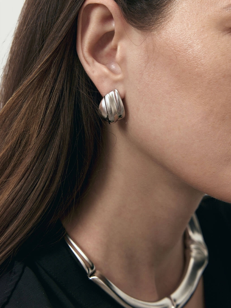 Silver Colored Interlocking Stud Earrings