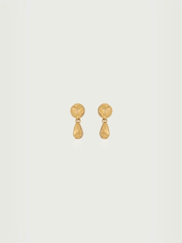 Gold Drops Seal Earrings
