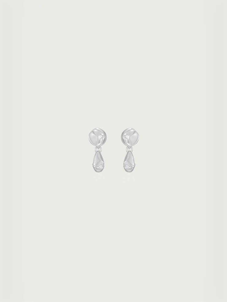 Silver Drops Seal Earrings