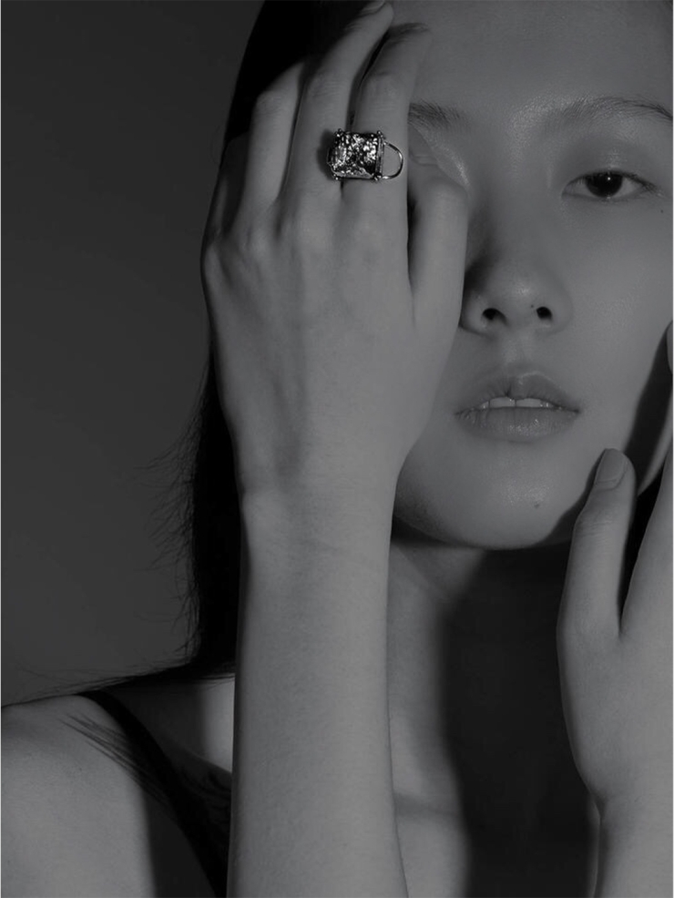 ATELIER SÓ Fake Gemstone Open Ring