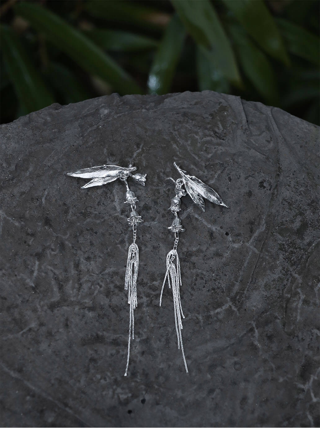 Lily of the Valley Leaf Stud - Single