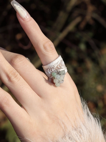 Grapes on the Wall Ring