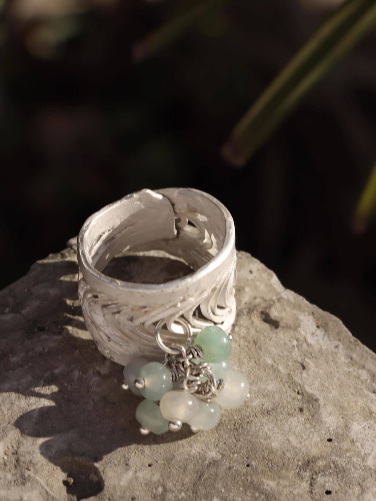 Grapes on the Wall Ring