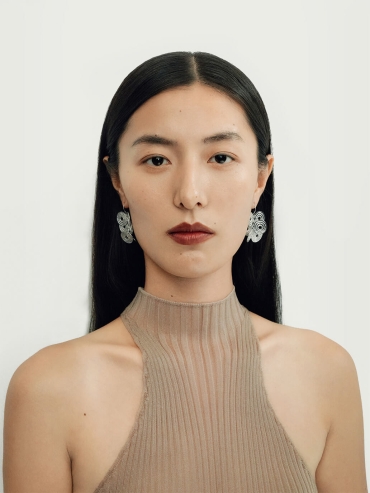 Silver Linked Beads and Cloud Pattern Short Earrings