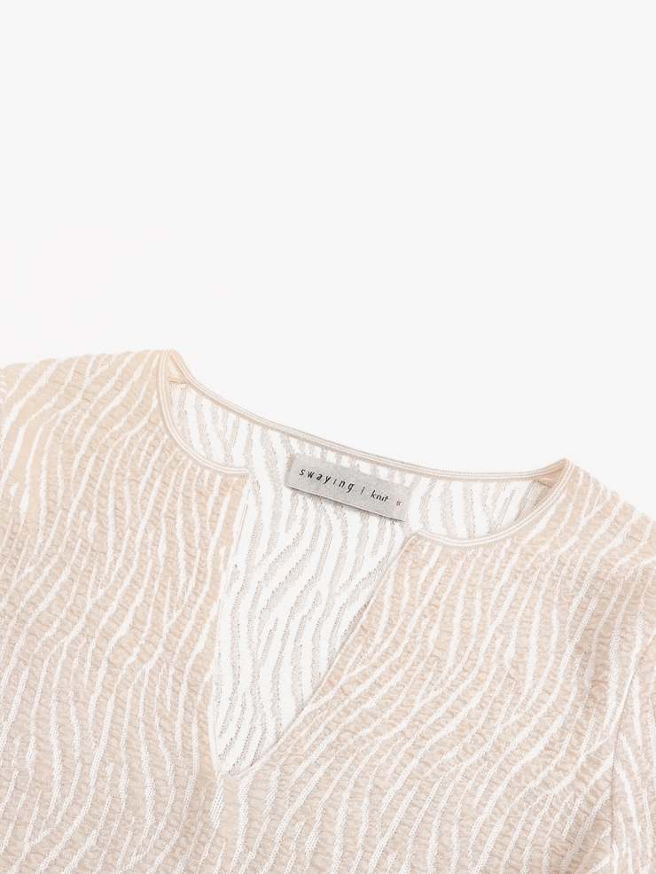 SWAYING Beige Bubble Yarn Classic Knit Top