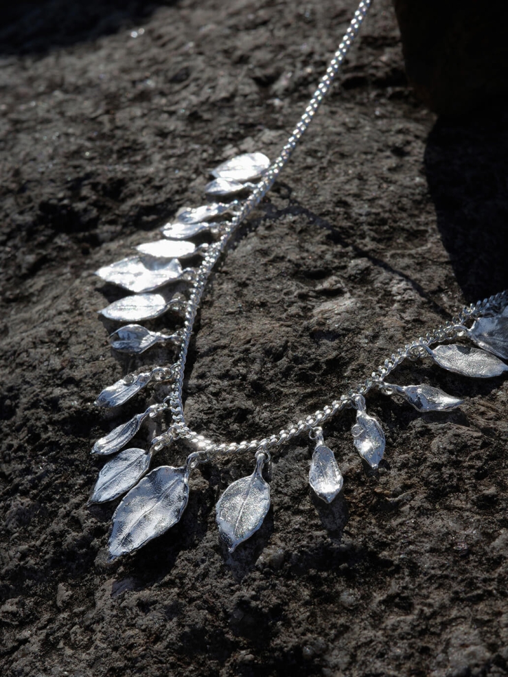 Silver Stoneleaf Necklace