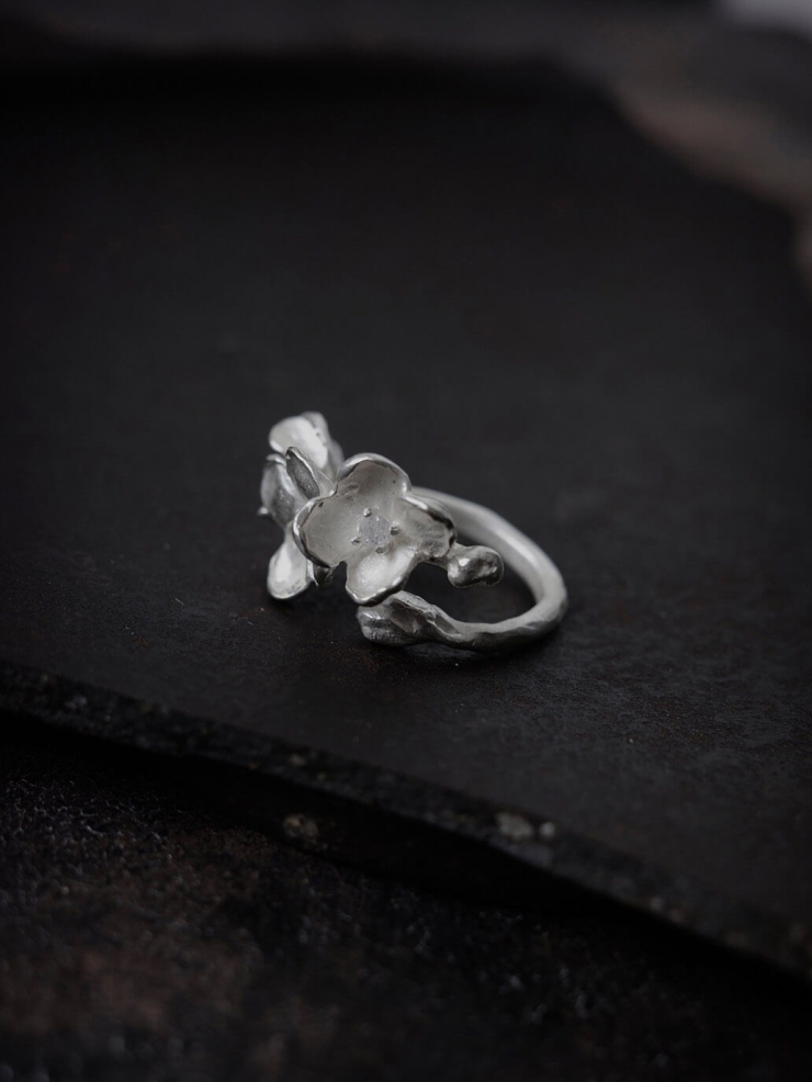 Silver Floral Fragrance Ring