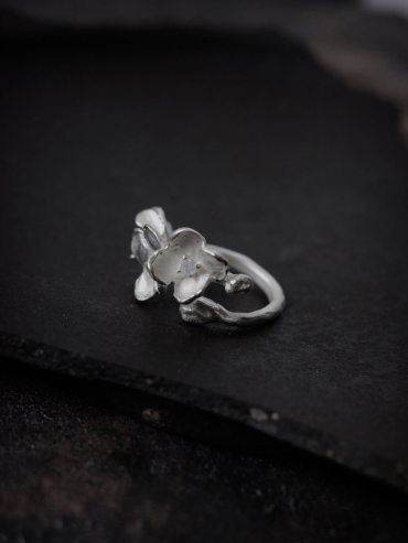 Silver Floral Fragrance Ring