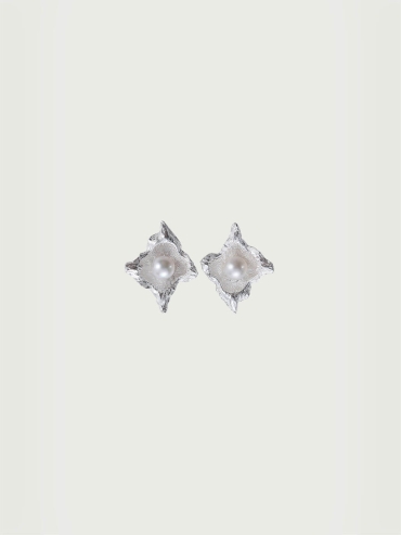 Silver Pearl Calyx Earrings