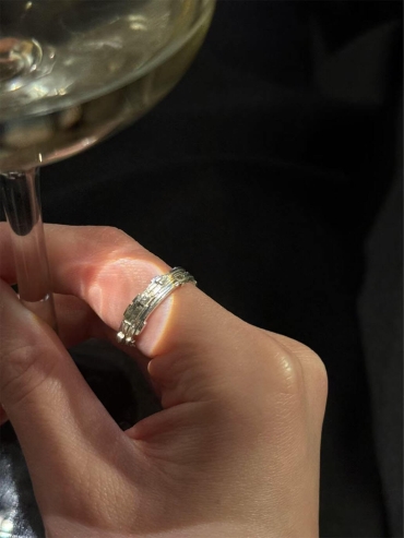 Silver interstellar orbit ring