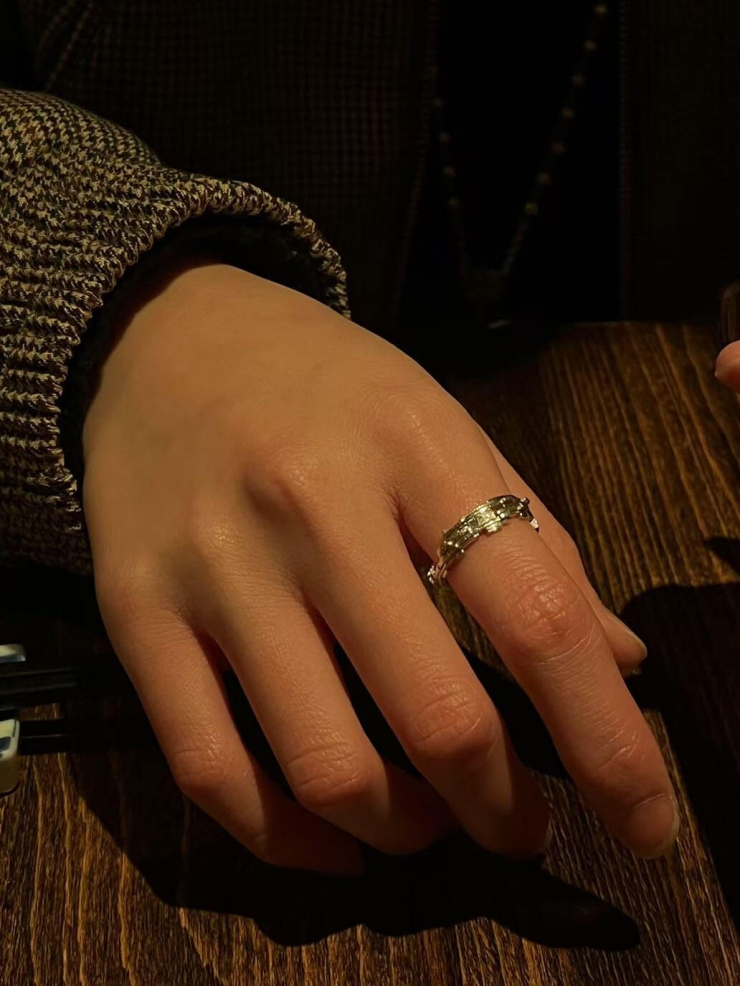 Silver interstellar orbit ring