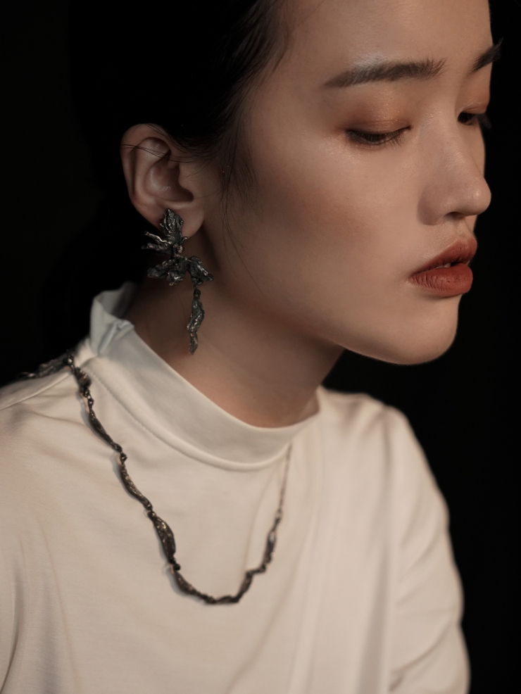 Black Wind Eroded Sunflower Earrings