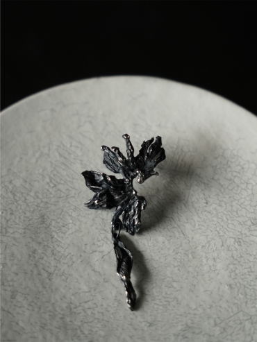 Black Wind Eroded Sunflower Earrings