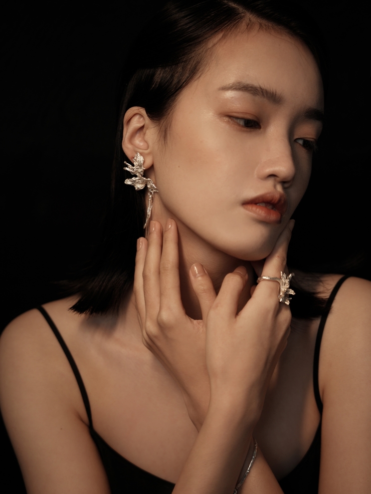 Silver Wind Eroded Sunflower Earrings