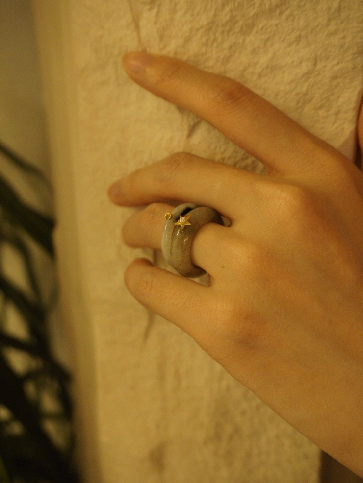 Gray Labradorite Star Ring