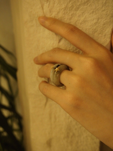 Gray Labradorite Star Ring