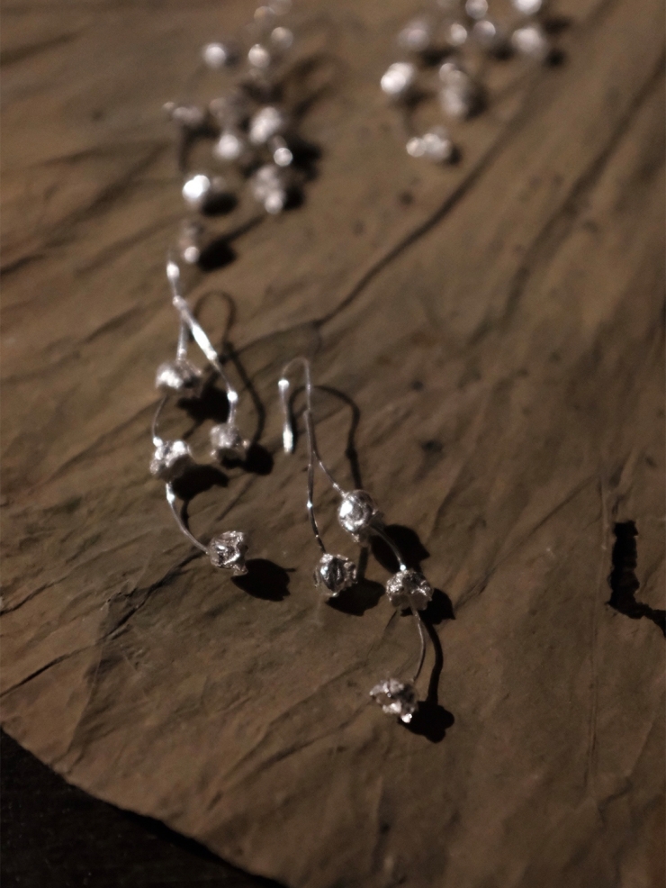 AOKINSIDE Silver Oxidized Multi Bell Orchid Necklace