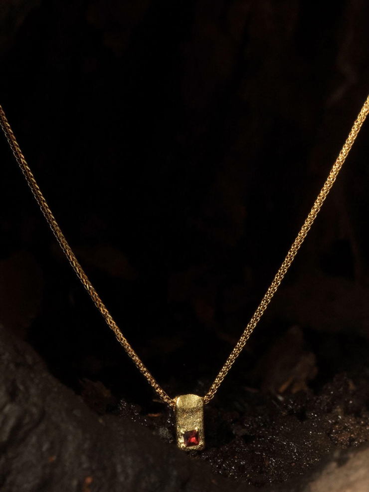 Gold Corelight Vertical Pendant Necklace