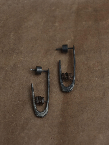 Black Smoky Flicker Earrings