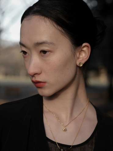 Gold Lustra Stud Earrings