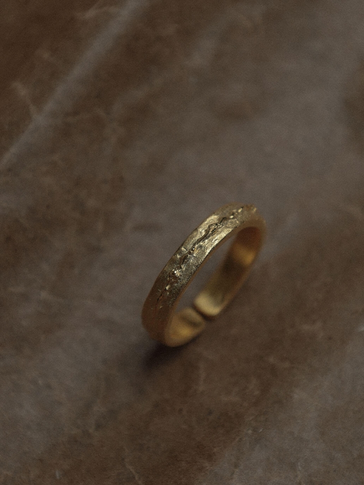 Gold Lustra Ring