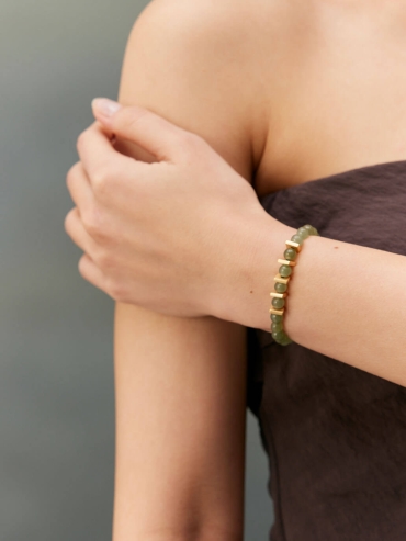 Gold Pearl-Inspired Square & Circle Bracelet-Small