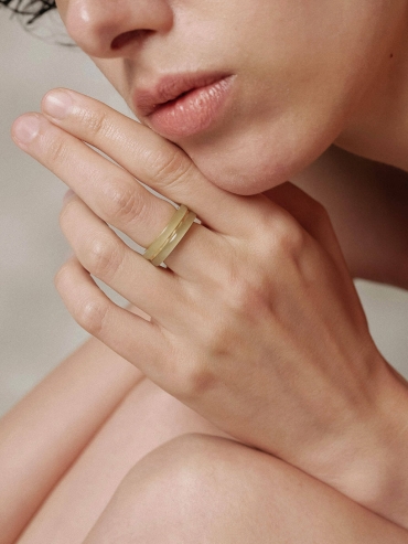 Gold Green Jade Square & Circle Ring