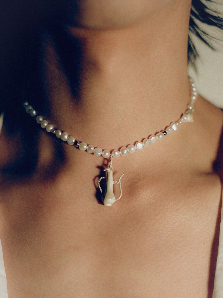 HANYING Antique Style Coffee Pot Pearl Necklace
