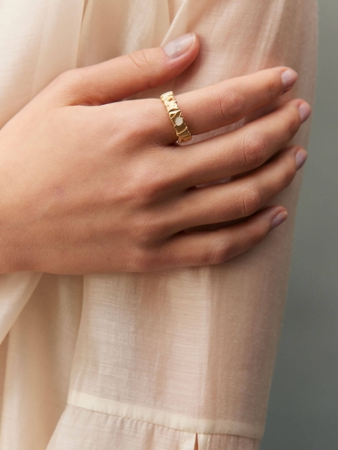 Gold White Jade Impression Ring