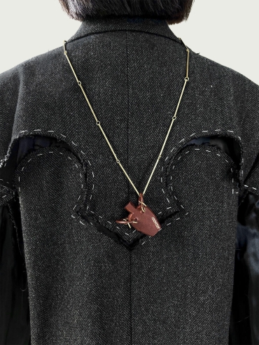 Vintage-Style Handcrafted Leather Vase Sculpture Pendant