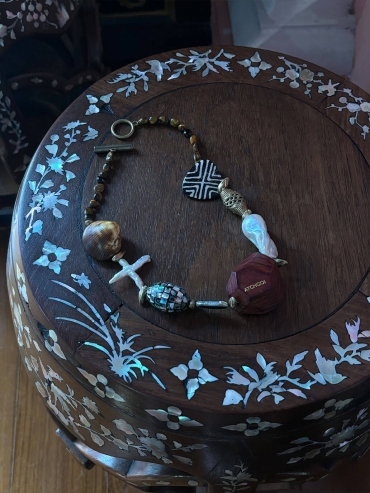 Vintage-Style Faceted Leather Multigem Necklace