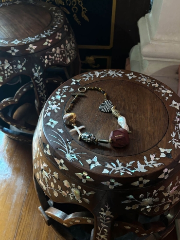 Vintage-Style Faceted Leather Multigem Necklace