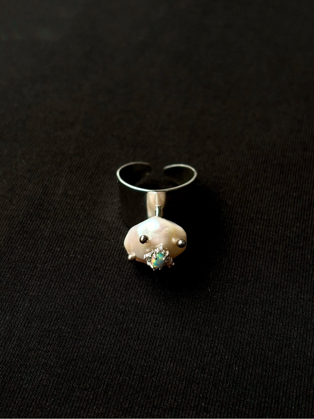 Silver Opal-Inlaid Pearl  Ring