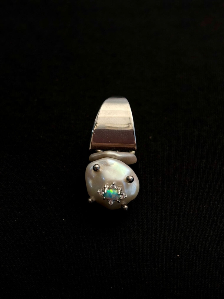 Silver Opal-Inlaid Pearl  Ring