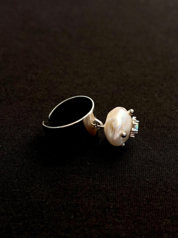 Silver Opal-Inlaid Pearl  Ring