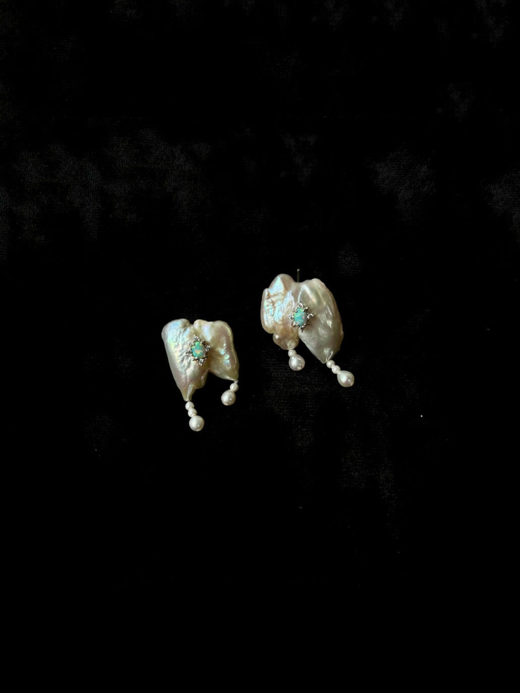White Pearl Opal Earring-Single
