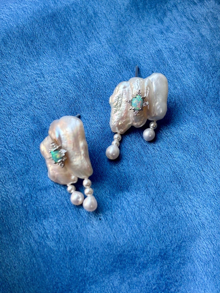 White Pearl Opal Earring-Single