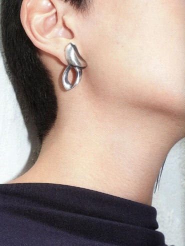 Silver Twisted Cut-Out Oval Earrings