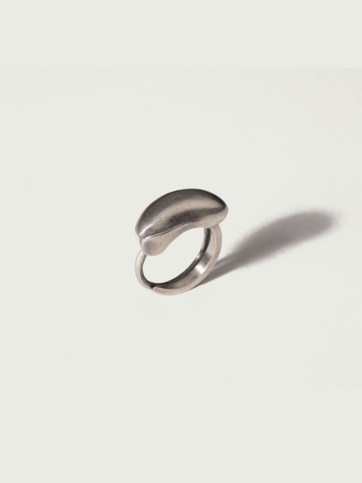 Silver Oval Flow Ring