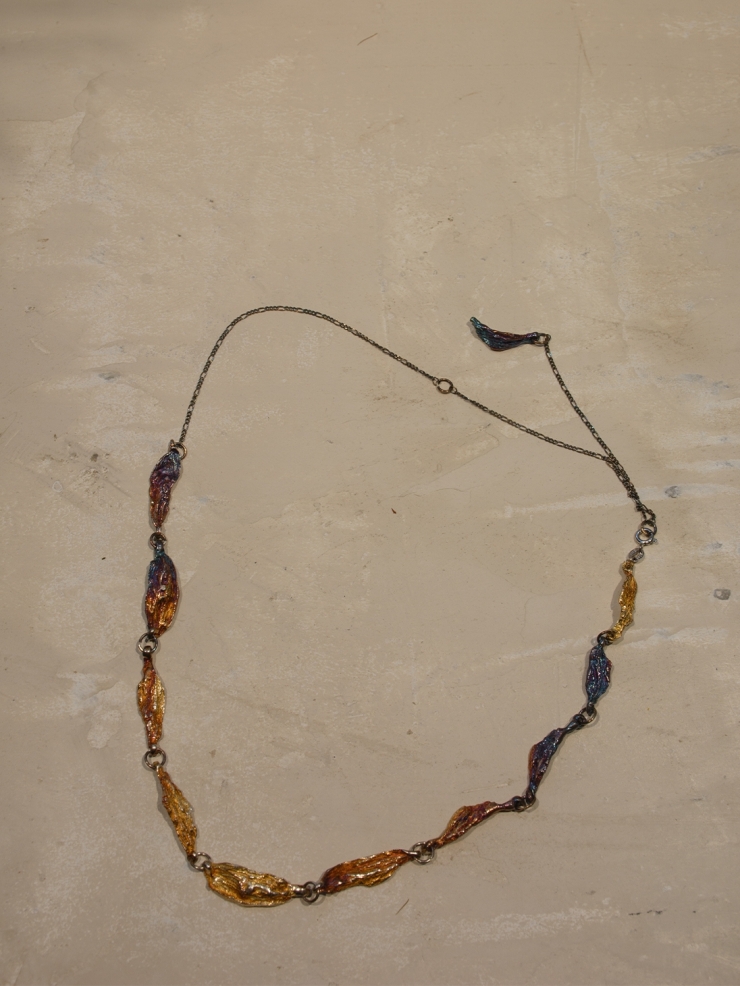 AOKINSIDE Oxidized Sunflower Petals Necklace