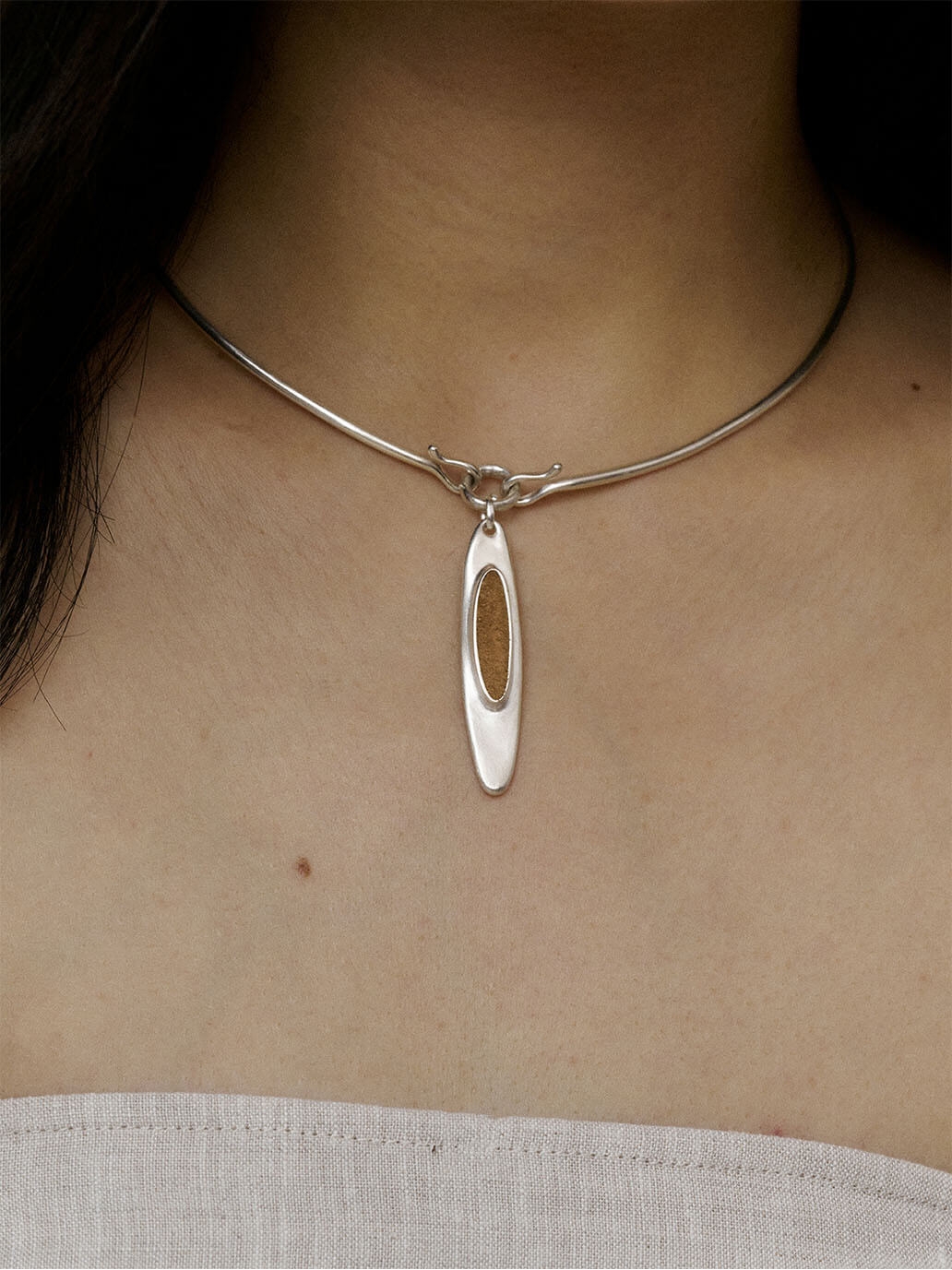 Silver Oval Pendant Necklace
