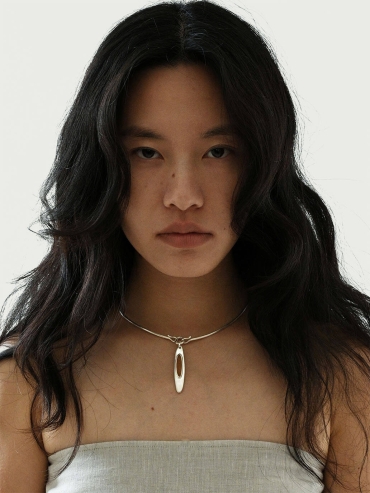 Silver Oval Pendant Necklace